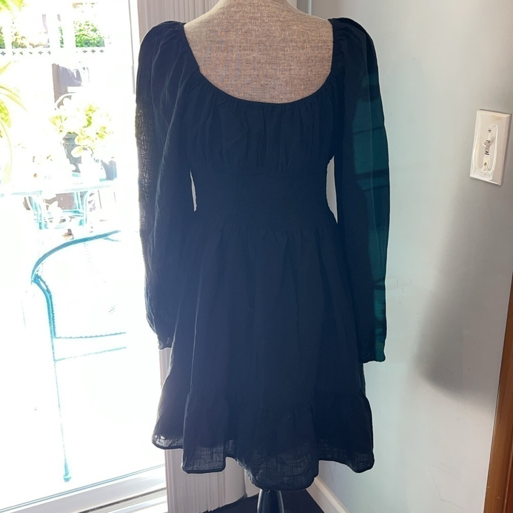 Lillusory
Size Large Cocktail Dress Black Excellent Condition Ruffle bottom - Picture 6 of 12